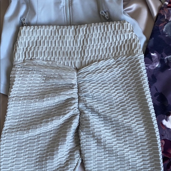 Bundle - Picture 2 of 4